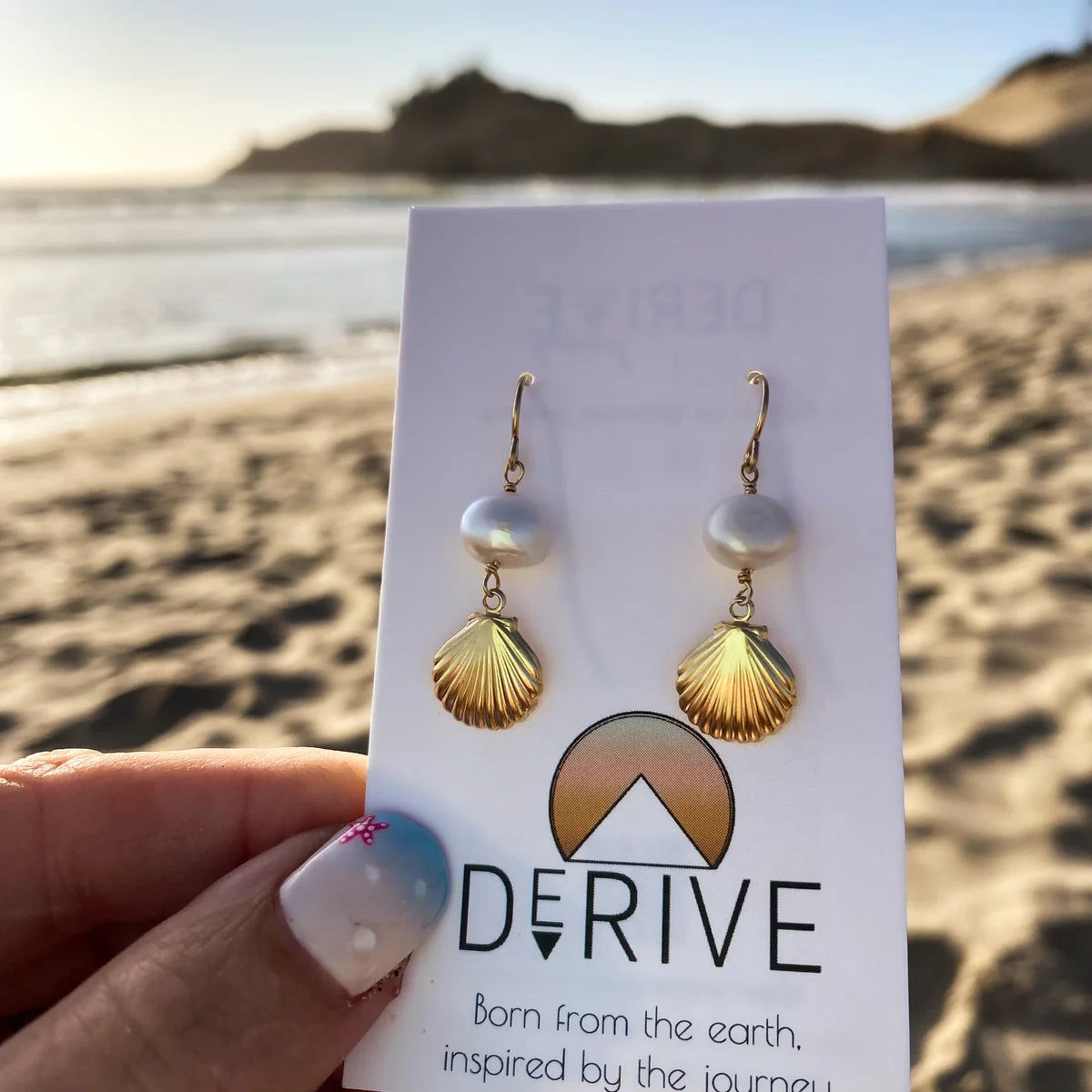 Clamshell Pearl Earrings