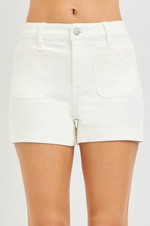 Scalloped Pockets Shorts