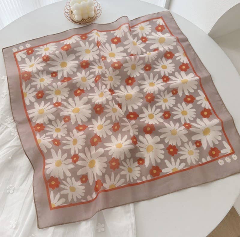 Daisy Print Silky Scarf