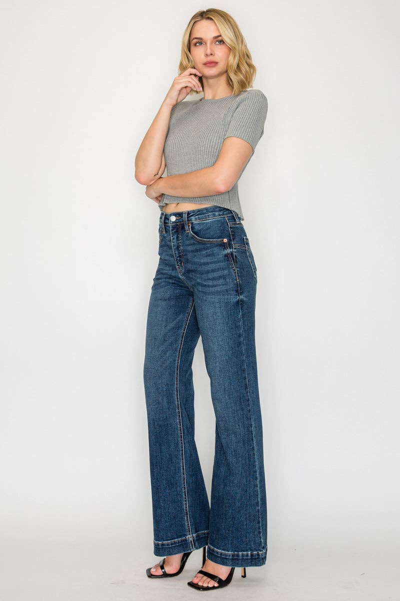 Relaxed Flare Jeans