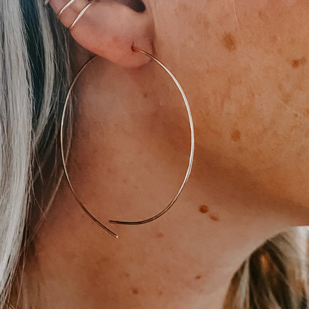 Hoop Threaders