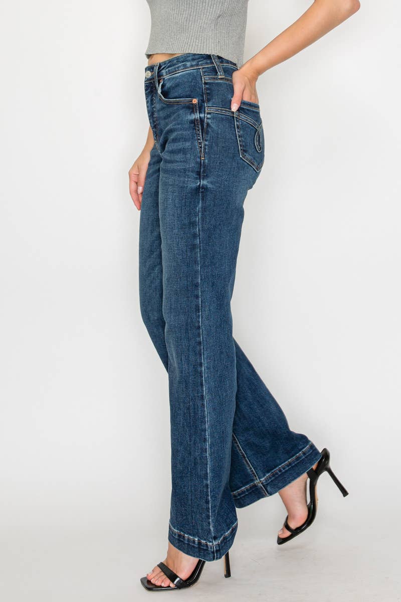 Relaxed Flare Jeans