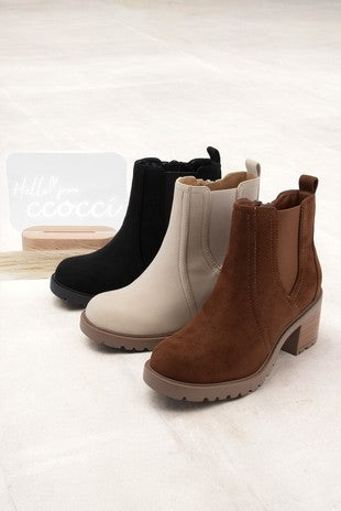 Round Toe Chelsea Bootie