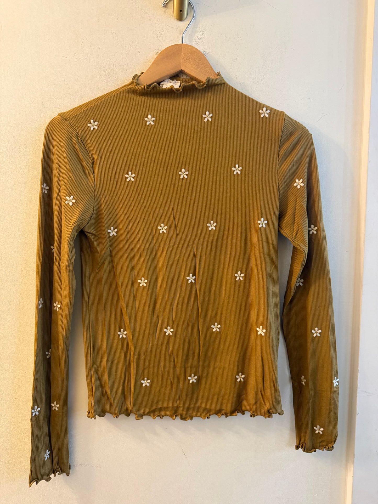 Cabbage Hem Embroidered Top
